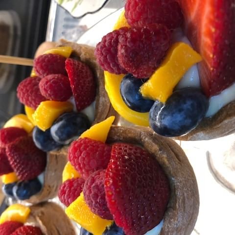 pigandpastry_p's tweet photo. Sydney's Summer Berries 🐷🐖🐷🐖 come on in and see what we have available today!

#sydneyfresh #petersham #petershamcafe #petershamfood #sydneyblogger #sydneyfood #sydneyfoodporn #sydneycafes #innerwestmums #innerwestsydney #lifeinpetersham https://t.co/u3QN6rmmu3
