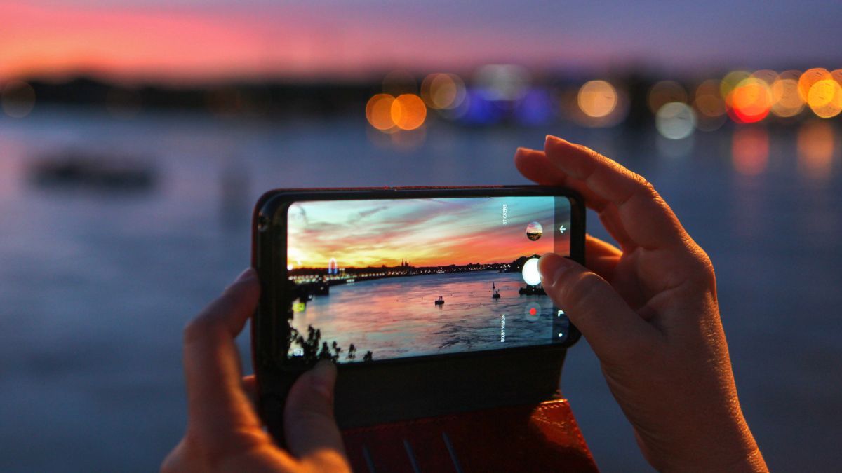 DigitalCameraW's tweet photo. The best camera phone in 2020: which is the best smartphone for photography?

https://t.co/jr6XcXk3Ds https://t.co/m94gGymHI1