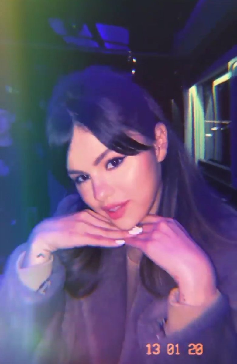 giulia09791401's tweet image. Yessss 
#SelenaGomez #RareMusicVideo #rareisoutnow