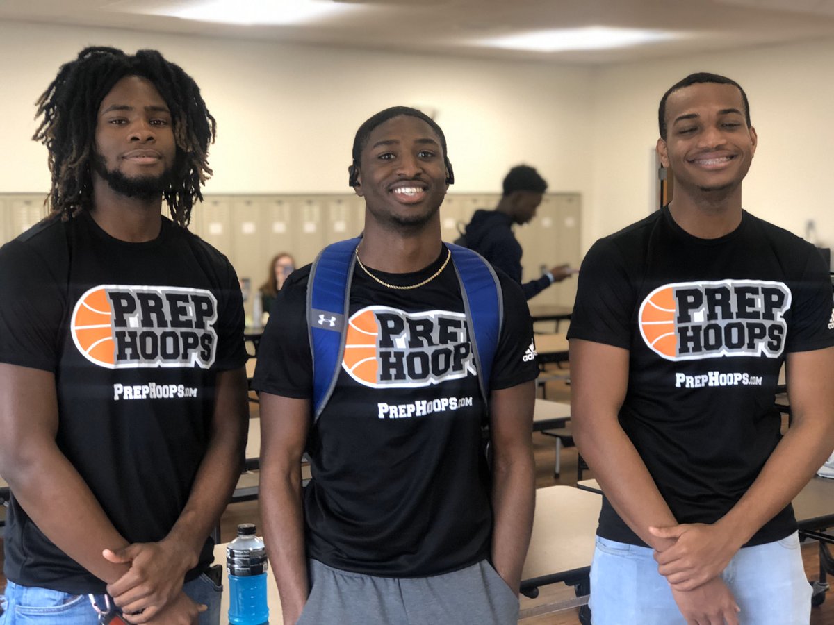 Coach_MikeTeas's tweet photo. Thanks to @PrepHoopsSC for hosting my squad in this past weekends Showcase.. My fellas came to school representing the brand.. 💪🏾 @_NickFord15 @nolimitjones4
#southcarolinabasketball #florenceschoops #trinitybyrnes #ballislife #prephoopssc #scisabasketball https://t.co/2OFlFv3cck