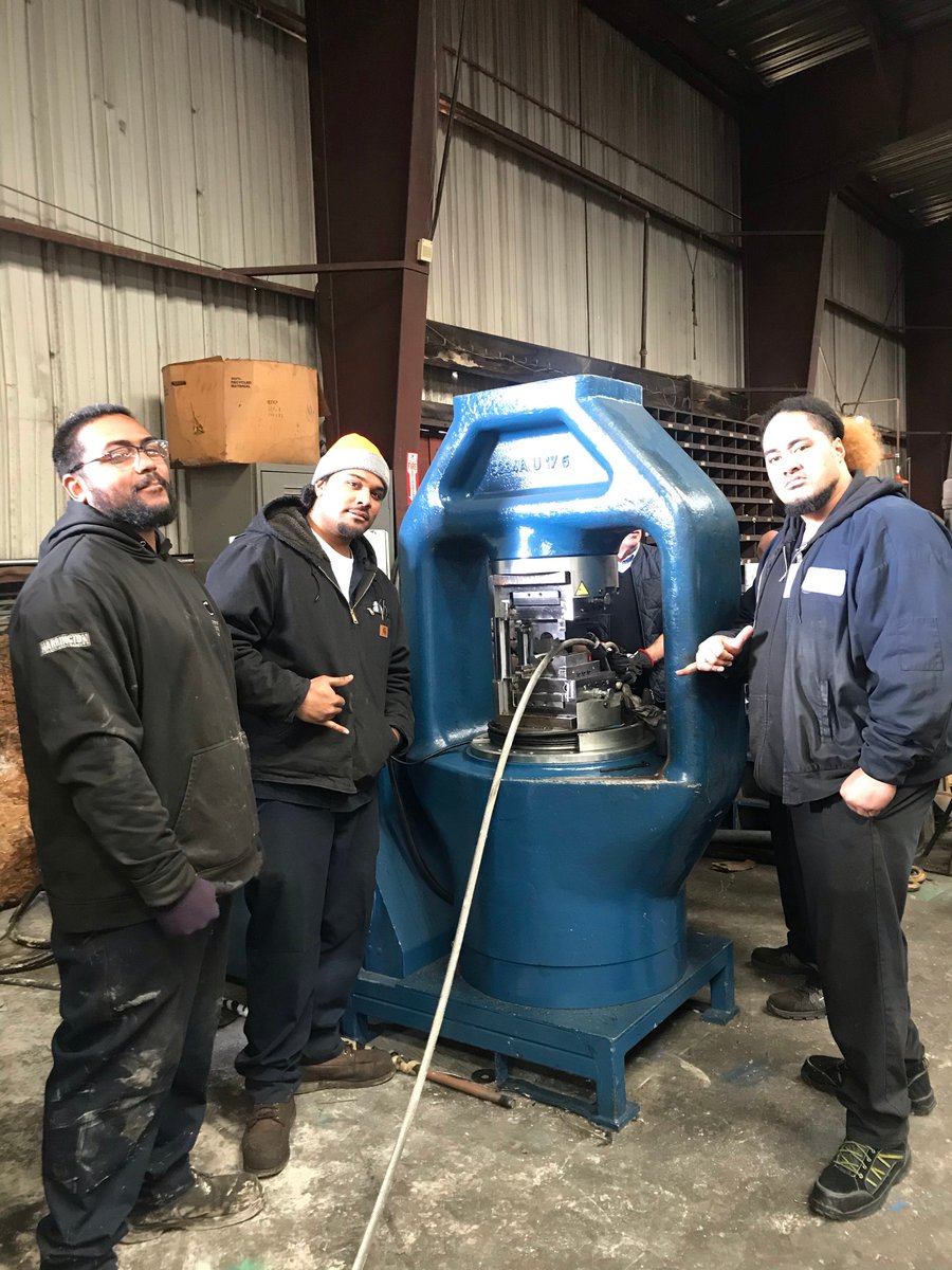 ChantEngineerCo's tweet photo. Chant and @TALURIT had a great time teaching an aluminum swaging class at Carpenter Rigging in San Francisco, California.
#swagers #talurit #chant #aluminum #turnbacks #ferrules https://t.co/zHtedOQ5F0