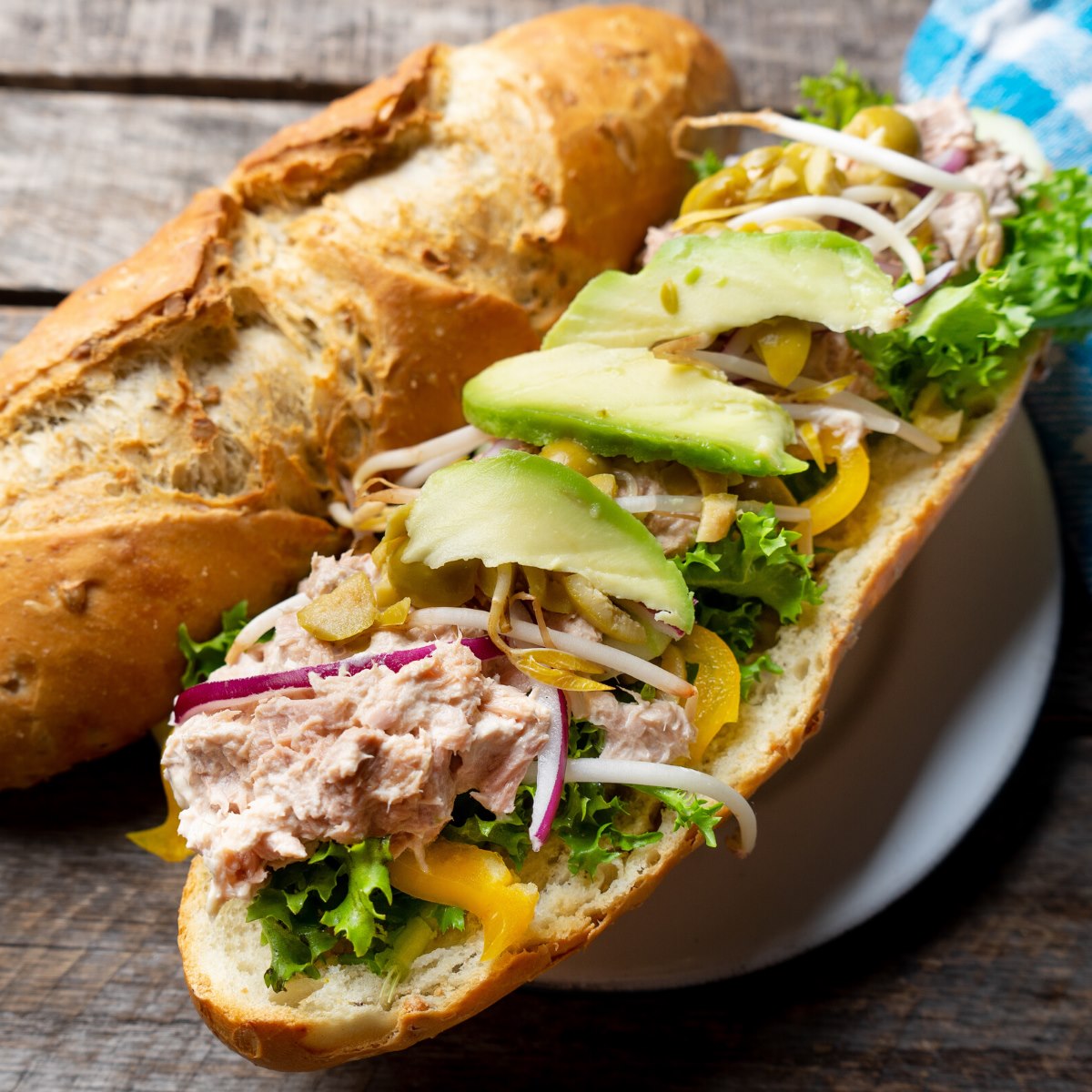 Sandwich maison au thon : bit.ly/2sY0MWJ?fbclid…