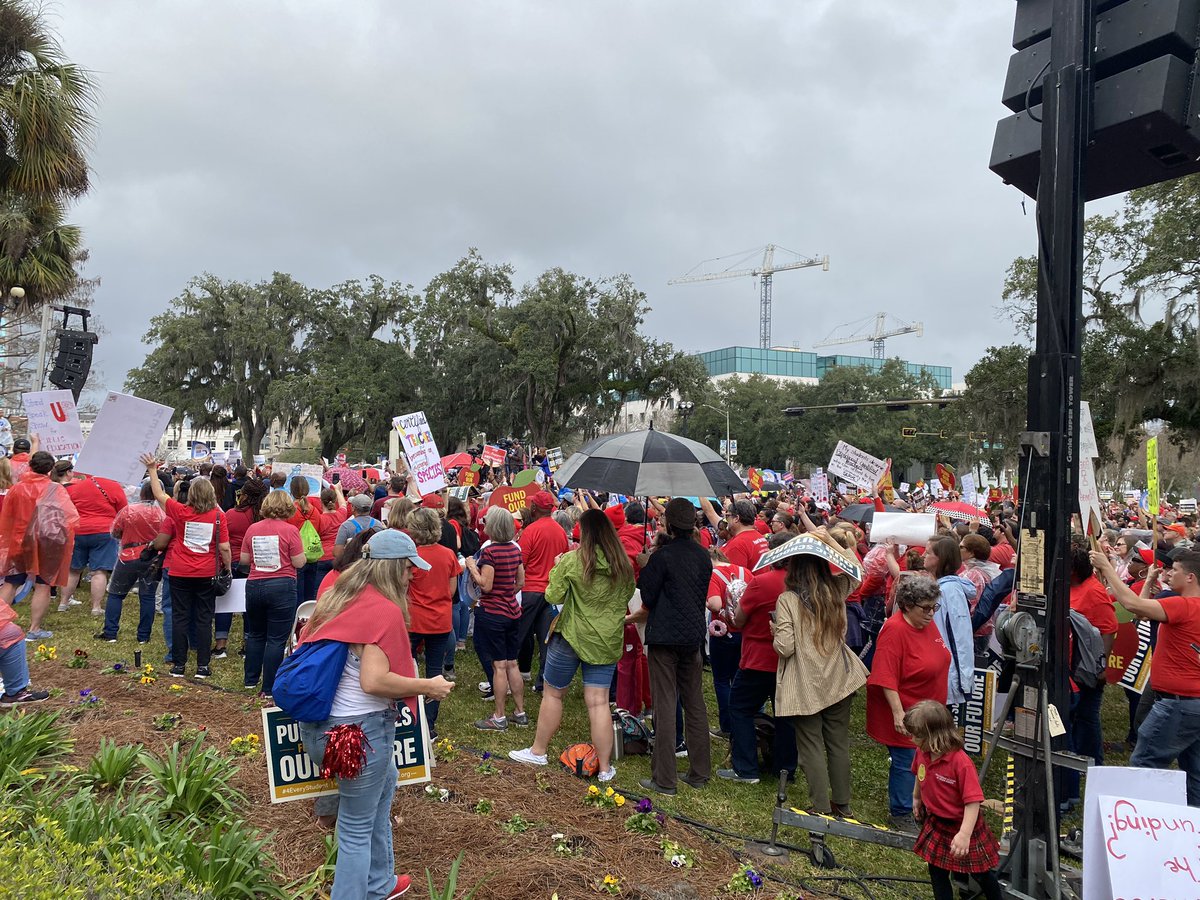 If this is the sunshine state, then take the teachers out of the shade! #FundOurFutureFL #4EveryStudent #RallyinTally
