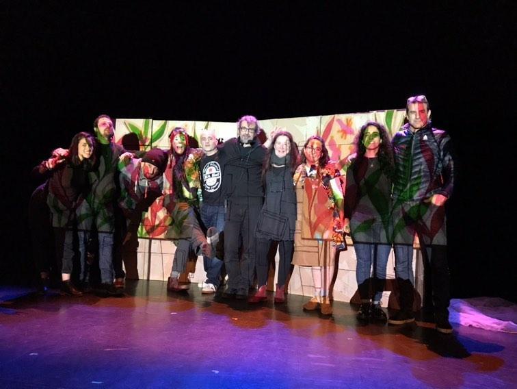 🇨🇵 Gracias al equipo de Salle Ándré Malraux y a nuestro público, 600 niñes que asistieron a vivir el espectáculo #Risasdepapel el día día 10 de enero en Bondy  Regresaremos pronto a Francia 🛫 <a href="/VilledeBondy/">Ville de Bondy</a>