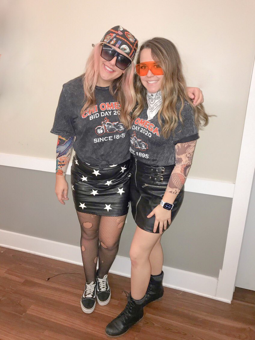 Alex_Dixonn's tweet photo. just a lil appreciation for the best big on the planet <3 
thank you for being the most welcoming, hilarious, compassionate sister to me. You light up every room you enter and are are always someone I can run to. I’m blessed to have you in my corner. I luv u Shelb :,) 
@lampshel https://t.co/YuxY6vDktM