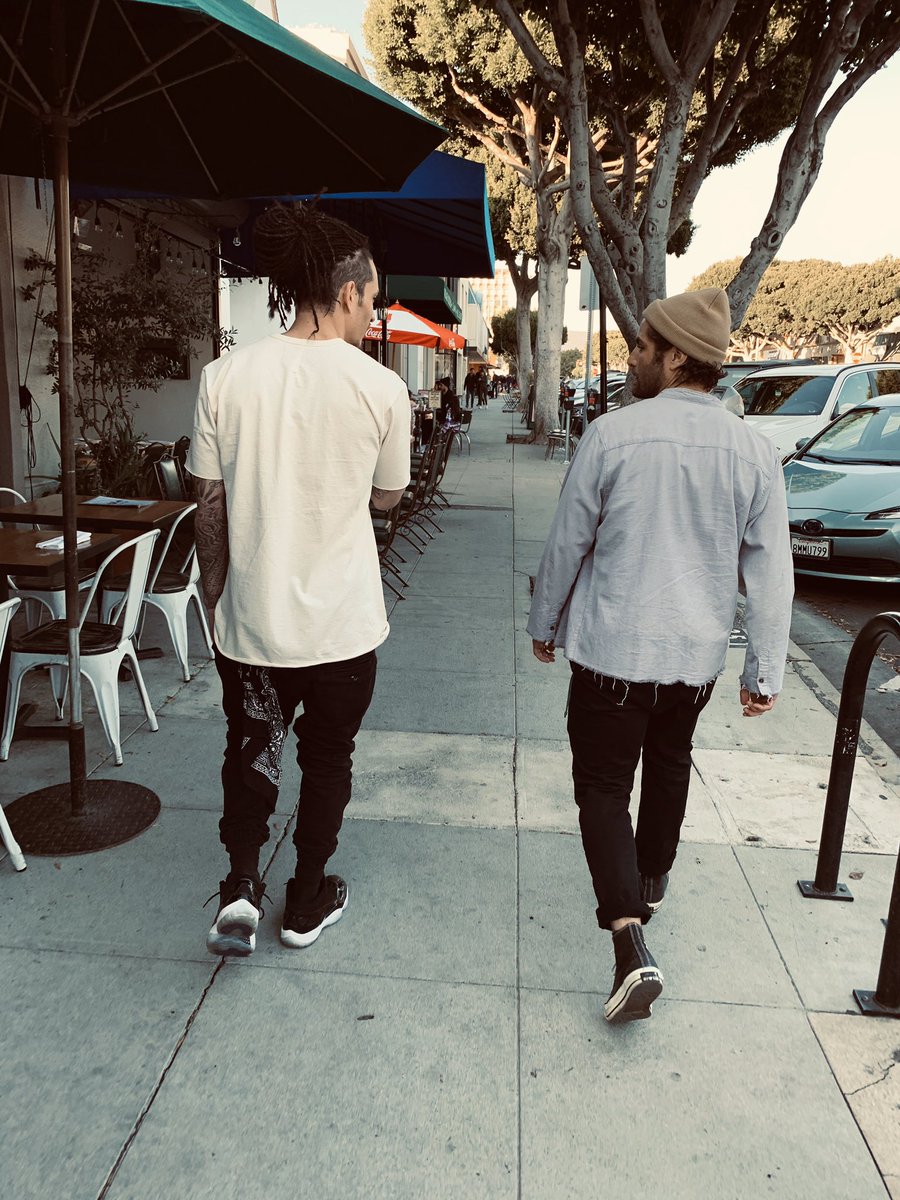 Support your friends. Take their class, buy their product, listen to their message. It's important. Stay surrounded by those who inspire you, believe in you and push you. My bro <a href="/jtrvth/">Justin de Vera</a> sets the bar high.