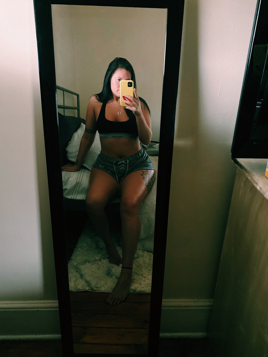 xxxteax's tweet photo. new location, same thick thighs https://t.co/75z6pdfpvf