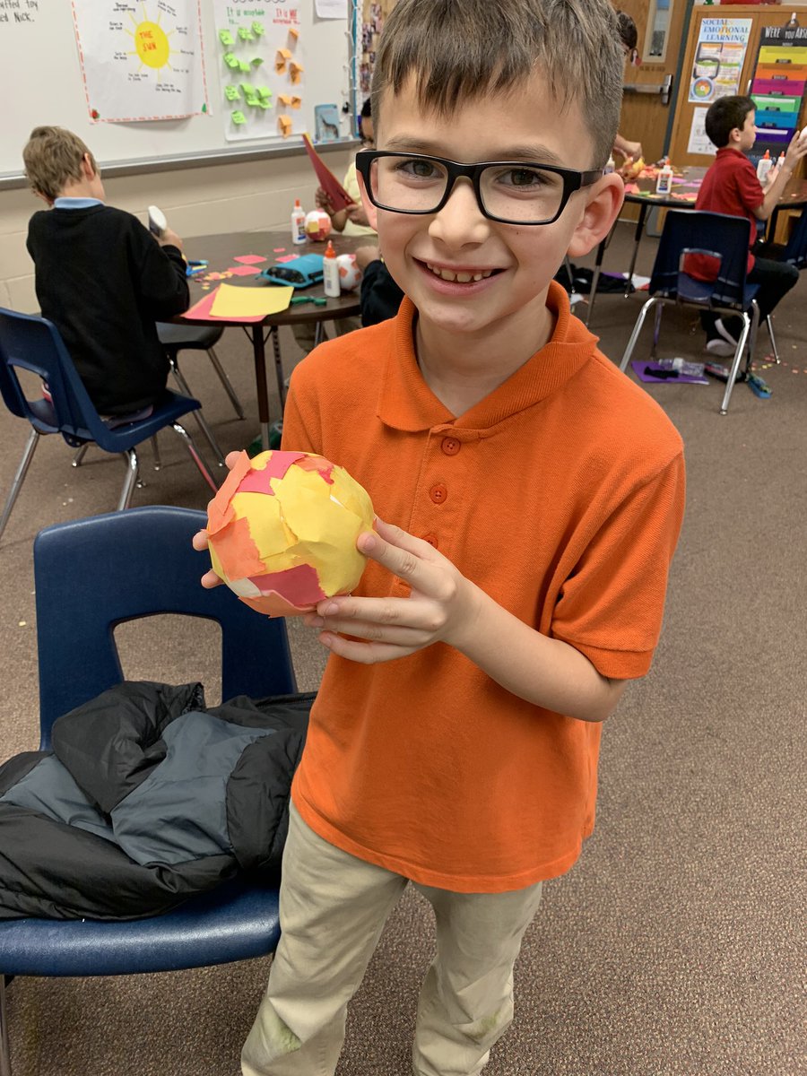 MrsManshack's tweet image. Today we created models of the sun! ☀️☀️ #CISDScienceRocks