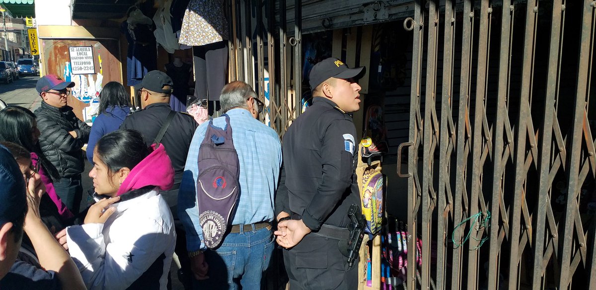 Investigan robo en interior de negocios sobre la calle Rodolfo Robles zona 3 de Quetzaltenango 45,000 sustraído en mercadería por parte de delincuentes .