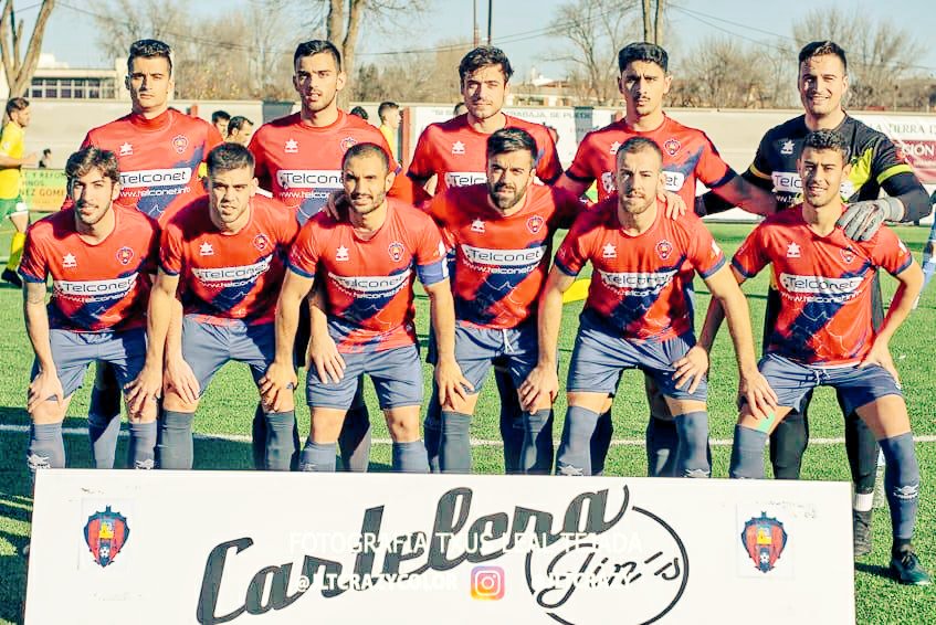 victorfmdf's tweet photo. Cuando tome la decisión sabía que no iba a ser fácil, pero uno no cambia aquello que tiene para rendirse a la primera... Rendirse nunca lo he tomado como opción y llegar se que va a llegar estoy seguro de que va a llegar, siempre llega... 💪! 
#sporting https://t.co/K2lYbAPWA4