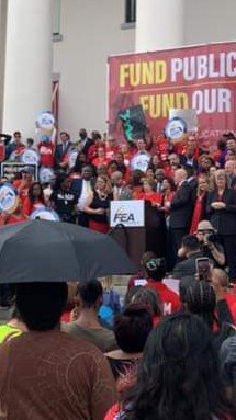 Vote4Schools's tweet photo. Thank you @rweingarten for supporting Florida's students and teachers today! #Red4Ed #FundOurFutureFL https://t.co/2YewjwJE8T