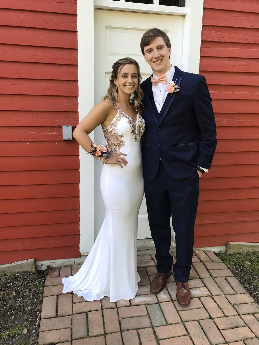 _caden_99_'s tweet photo. happy birthday to the best girlfriend a guy could ask for. thank you for all the memories you have made with me and sticking by my side no matter what.❤️❤️❤️ i love you so much logann i hope you have the best birthday ever!!❤️❤️@LogannHarding https://t.co/Y4nSriEPzy