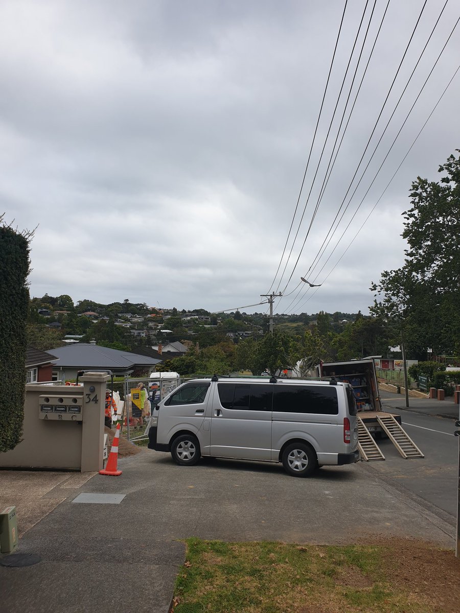 WorkerSafe's tweet image. In NZ the distance between scaffolding and power lines are 4m but always good when a client asks for your inspection. No issues here.
