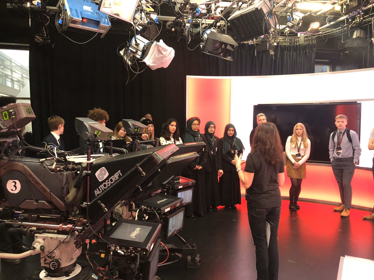 UrbnHax's tweet photo. Great to see students from schools in #Walsall enjoying their study trip to @BBCBirmingham and @BBCBlueRoom as they develop their journalism skills to capture stories for the @UrbnHax Creative Communities Project as part of the @walsallforall programme https://t.co/OEtZ6lxj1n