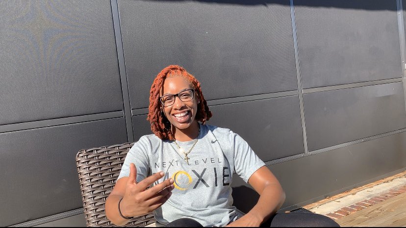 KicksandCourts's tweet photo. Thriving baby. 🌱✨
Moxie apparel dropping soon. Who needs some? 🙋🏾♀️
#WorkYourVision #ConnectTheDream https://t.co/8FJpdZlrHx
