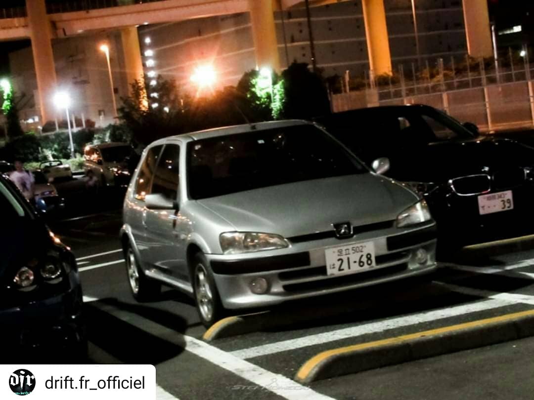 StefRomecki's tweet photo. Import in Tokyo
#Repost driftfr_officiel #driftfr #rx7 #mazda #tokyo #tokyodrift #toyota #nissan #skyline #r34 #subaruwrx #renault #meganers #106s16 #hothatch #jdm #frenchcar #frenchcarinjapan #corvette #alpine #a110 #polskichłopak #polishguy #polishboy #Daikoku #daikokuparking https://t.co/oBT4WopAzh