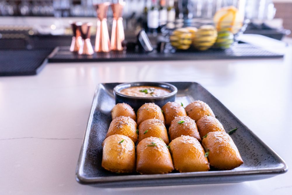 RoofSixtySixBar's tweet photo. Pretzels + Beer = Best Monday Ever! Grab one of our local beers with these bites tonight. https://t.co/tsgEN9aWoQ