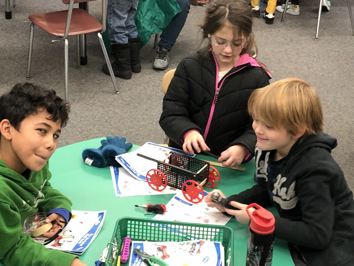k5mathgcdisney's tweet photo. The @gcwaltdisney STEM Club has experimented with different linkages. Now they are starting to design their toys. Lots of great teamwork. #gcpride #wds1920 https://t.co/ynhQMGklMD