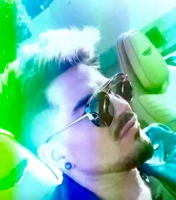 alessandraaccor's tweet photo. Run baby run @adamlambert #idol #gorgeous #MondayVibes #freedom #superpower #Queen #velvet #glampower #proud #blondhair #glamberts ILHSFM!!!💚💚💚💚💚💚💚💚💚💚💙💙💙💙💙💙💙💙💙💙💘💘💘💘💘💘💘💘💘💘 https://t.co/b8yuHn2KPP