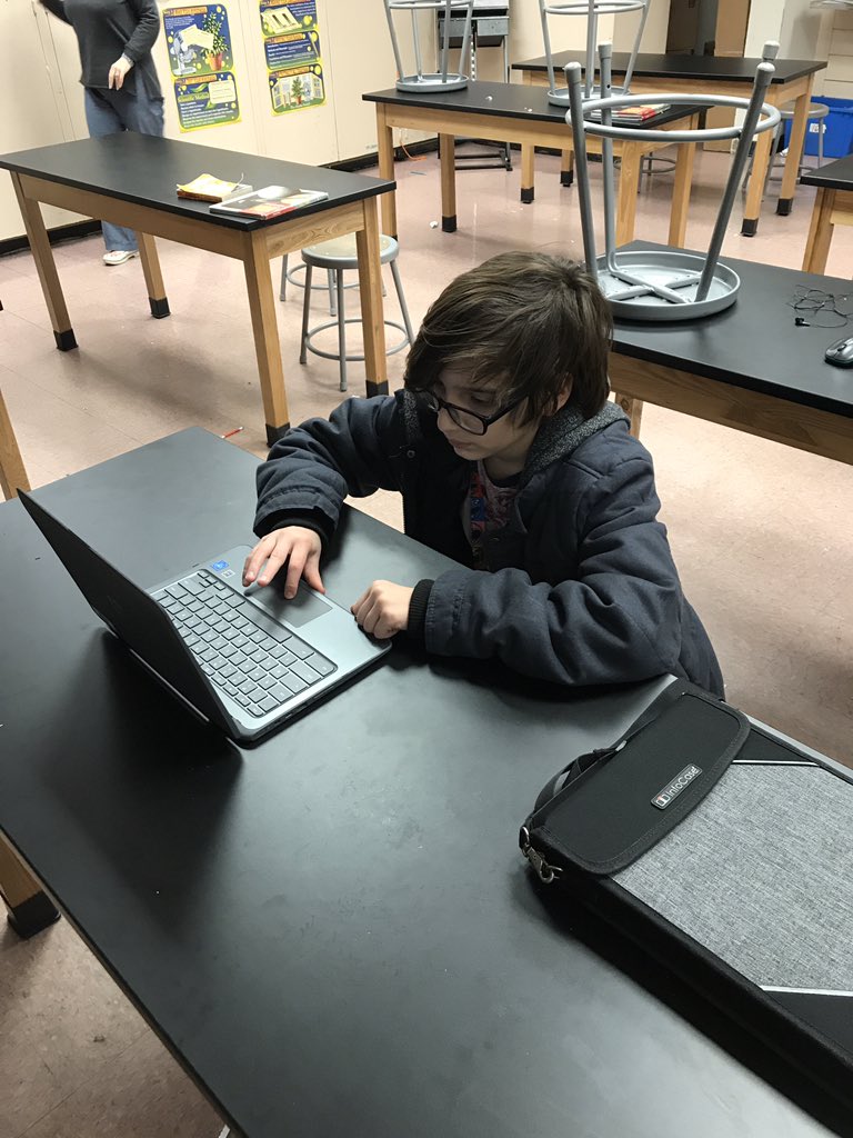 Wow! The students <a href="/HuffordD86/">Hufford Jr. High</a> are creating some amazing things in their after school coding club with Mrs Rodriguez! <a href="/JolietSD86/">Joliet Schools 86</a>