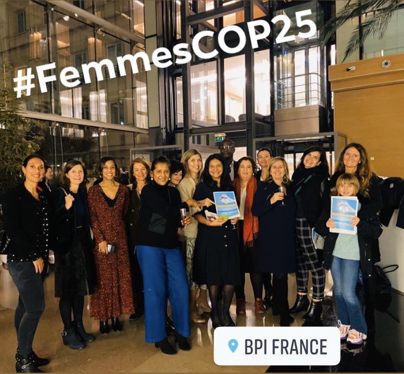 ValerieAsselot's tweet photo. #FemmesCOP25 : une très belle édition de la conférence  #FemmesSanteClimat 
👏🏼@louisarenoux 

Je retiens l’enthousiasme de
👉🏼 @laura_bellois et son invitation à écouter les #jeunes qui s’engagent 
👉🏼 #ElodieDoussa présenter l’action de @Bpifrance en Afrique 
👉🏼 @MereteBuljo https://t.co/4Kprmfq7a7