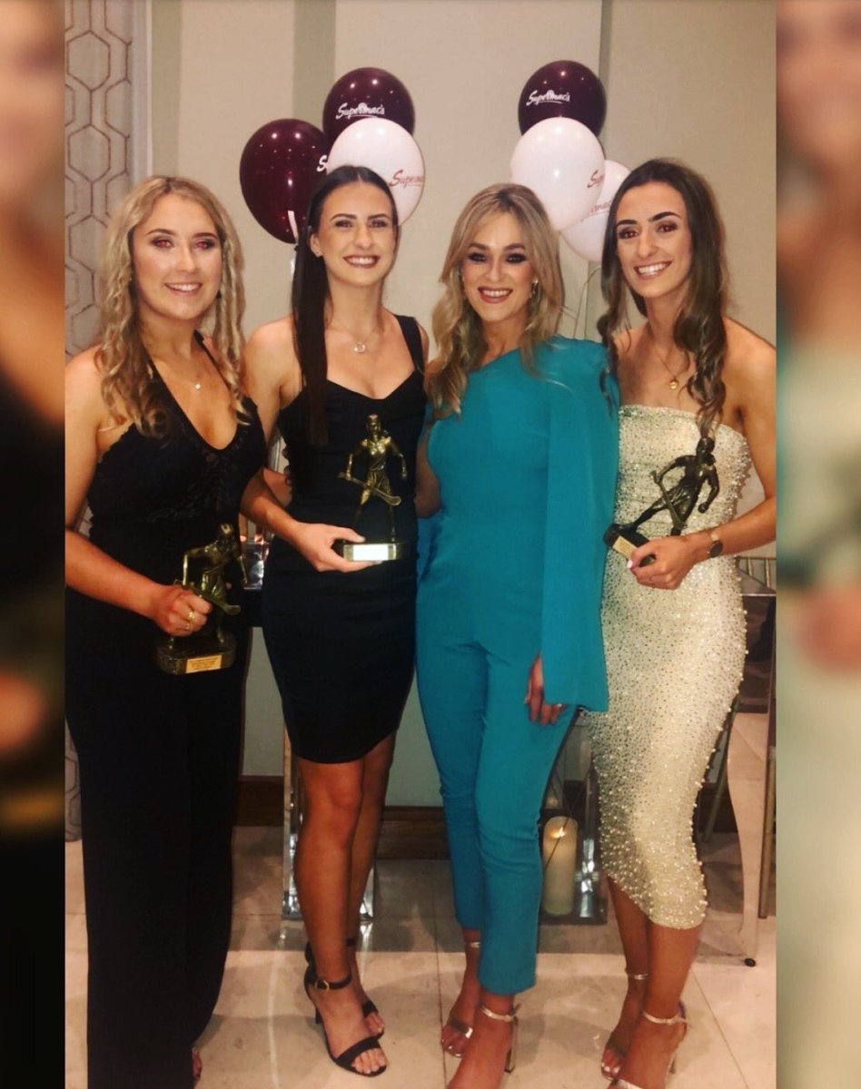 ClaregalwayColl's tweet image. Look at the style congratulations to our #allstars ⁦@GalwayCamogie96⁩ ⁦@OfficialCamogie⁩ ⁦@wayneen22⁩ ⁦@CarnmoreGaa⁩ ⁦@CarnmoreCamogie⁩ Valerie, Jennifer, Ms Ryan and Rachael #bród