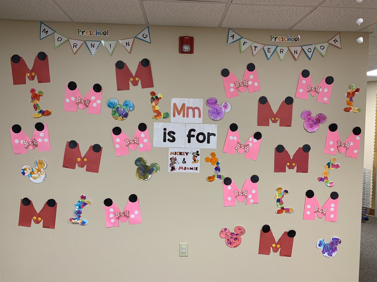 CheyenneIrvine's tweet photo. I LOVE the preschool life!!๐๐ #Misfor #Minnie #Mickey https://t.co/2MxYtKTDjp