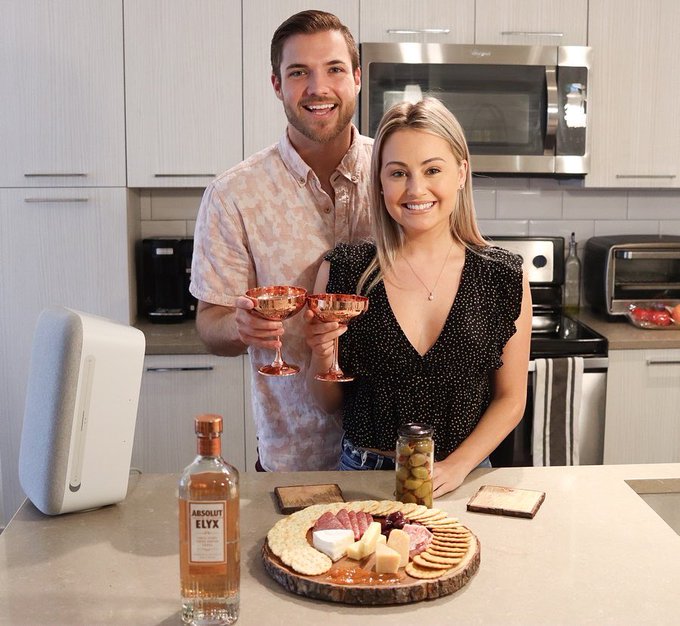 Jordan & Christina Kimball - Bachelorette 14 - BIP - Discussion - Page 12 EOMgZclWAAQZP6P