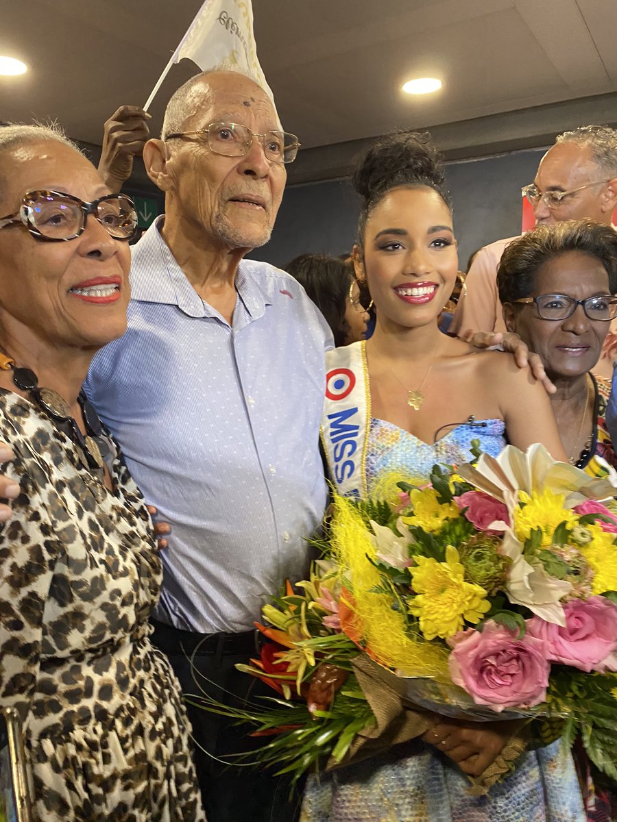 <a href="/clemencebotino/">Clémence Botino 🌸</a> et <a href="/ophelymezinooff/">Mézino Ophély</a> sont de retour en Guadeloupe  ! 
<a href="/missgpeofficiel/">Miss Guadeloupe Officiel</a> 

📷 <a href="/IAmKaribbean/">I Am Karibbean</a>