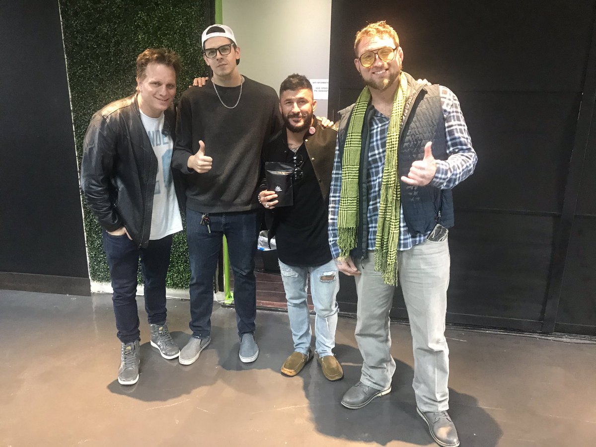 AdamComedian's tweet photo. Great times w/ the MMA Roasted Squad. Mayhem, Uncle Creepy and Weendawg. #MMARoasted #TeamRoasted https://t.co/VrcD3U2zdQ