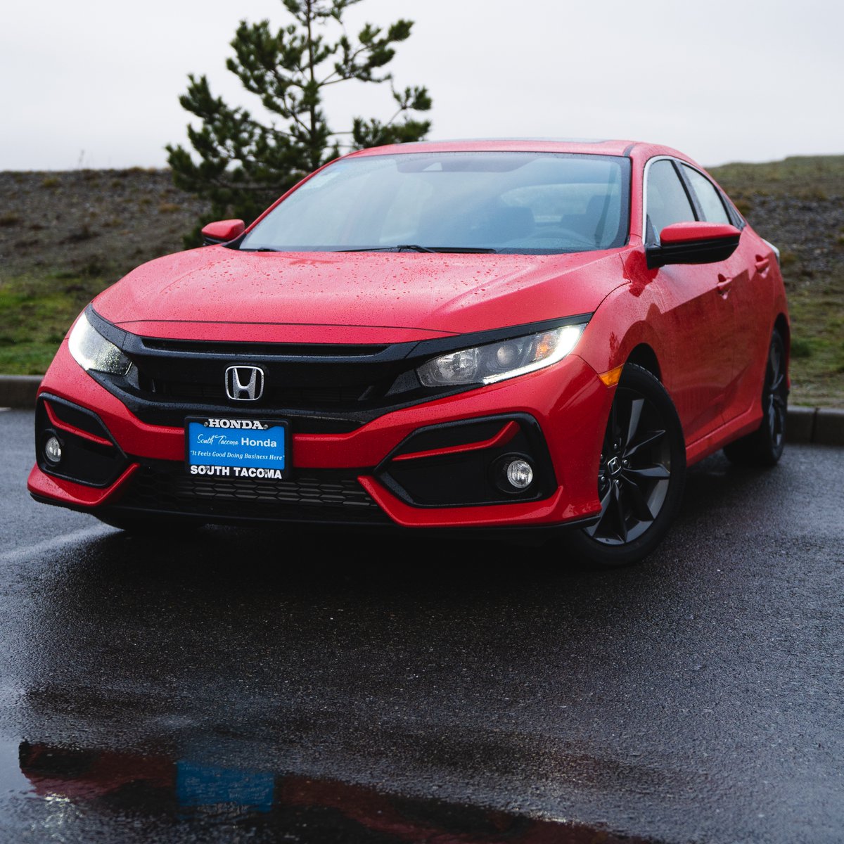 SoTacHonda's tweet photo. For 2020, the #CivicHatchback underwent a slight facelift to look better than ever. #honda https://t.co/zXVjqGPmht