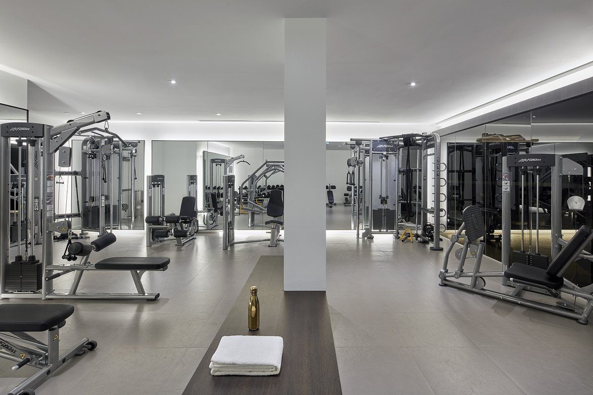 TwoStThomas's tweet photo. New year, new you. Ask our concierge team to arrange a personal training session that's right for you.

#TwoStThomas #Yorkville#TorontoRentals #TorontoLife https://t.co/rTi3TDAibD