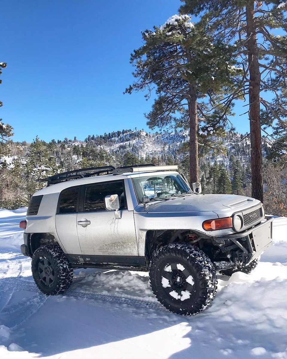 ToyTecLifts's tweet image. Nice shot from freedomfj4x4 on Instagram doing some snow wheeling, running 3” ToyTec coilovers! ❄️

Tag #toytec for a chance to be featured.