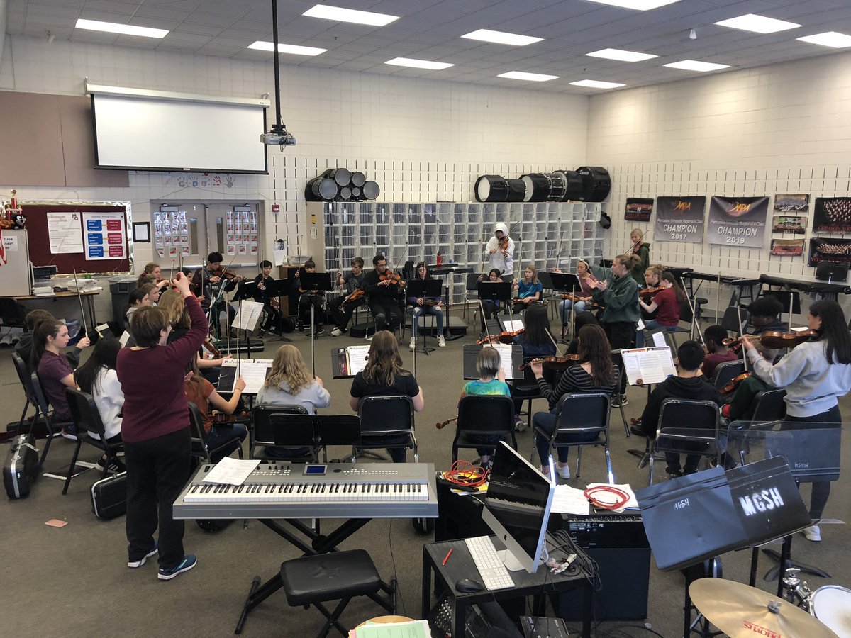 MGSHPrincipal's tweet photo. Fiddle Fest at Maple Grove Senior High! Thanks to #CrimsonOrchestra for hosting musicians from Maple Grove Middle and Osseo Middle! #WeAreCrimson https://t.co/dcErWPNLMc