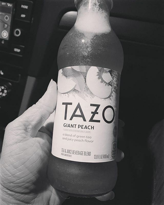 lesliemckerchie's tweet photo. Sometimes you just have to succumb to your cravings. It doesn’t feel like winter anyway. 🤷🏻‍♀️ #tazotea #peachy #greentea #blackandwhite https://t.co/9Vms3jgi8e https://t.co/vQ9ShyJJJQ