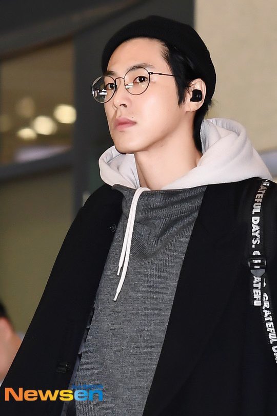 WeAreUforyunho's tweet photo. 20200114 ✈️

#vible #VIBLE #ViBLE 
#정윤호
#유노윤호 
#ユノ 
#ユンホ 
#Yunho
#郑允浩
#瑜卤允浩
#U_Know
#동방신기 #TVXQ #東方神起 
#tohoshinki
#TOHOSHINKI #DBSK
#Tohoshinki 
#underarmour #UnderArmour
#standbyuknow https://t.co/EEvEgtL5wo