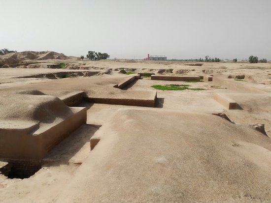 And onto my next Iranian cultural heritage site, it is the archaeological site of Haft Tepe in the the Khuzestan Province. The remains of the Elamite city of Kabnak were discovered here back in 1908 and excavations are still taking place.