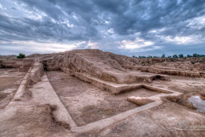 And onto my next Iranian cultural heritage site, it is the archaeological site of Haft Tepe in the the Khuzestan Province. The remains of the Elamite city of Kabnak were discovered here back in 1908 and excavations are still taking place.