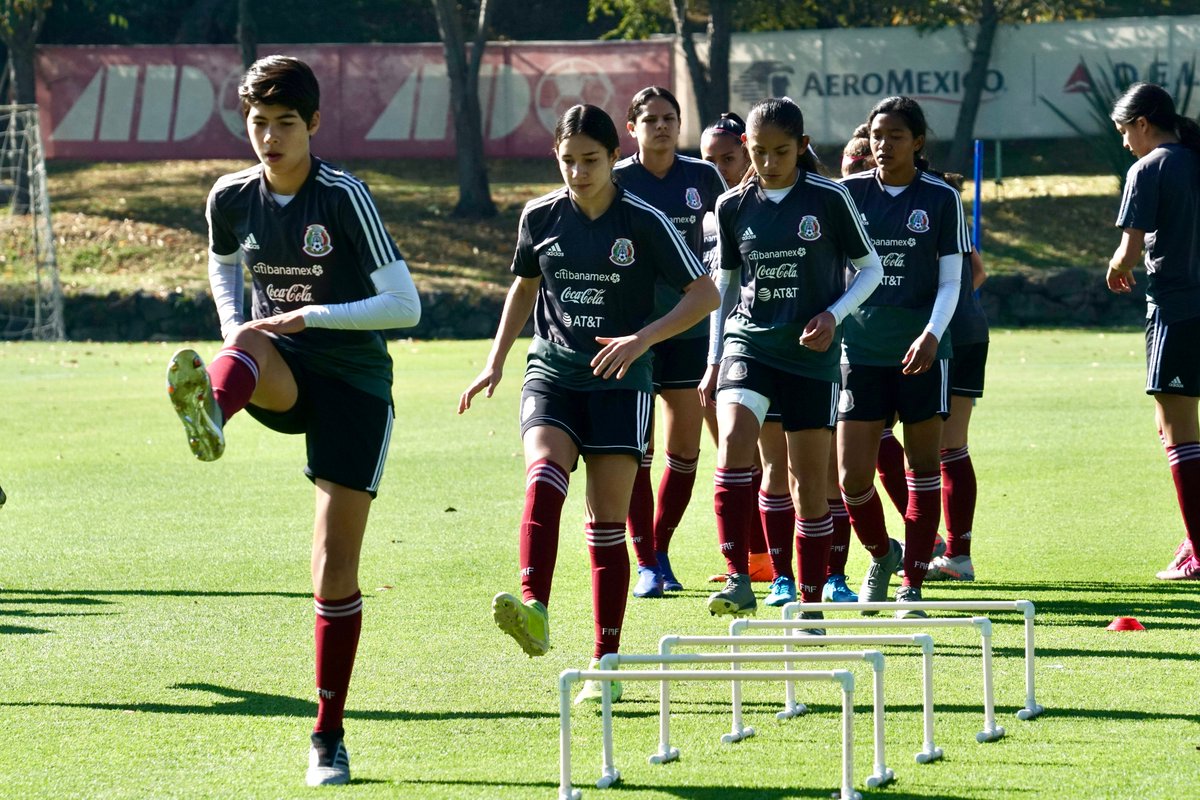 #Notituit | <a href="/UnVasoDeLALA/">LALA México</a> | #Sub17Fem

💪🏻 ⚽️

¡Nosotras también tuvimos doble sesión de trabajo en las instalaciones del CAR! 🇲🇽 ⚡️

#PasiónyOrgullo | #FMFporNuestroFútbol