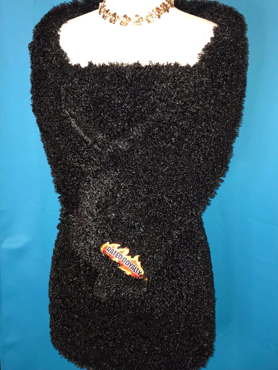 RATEDRLTY's tweet photo. Little black fur dress with matching boa! 🖤
#design #custom #Original #fashion #fur #set #boa #dress #unique https://t.co/cWe1mSIYKI