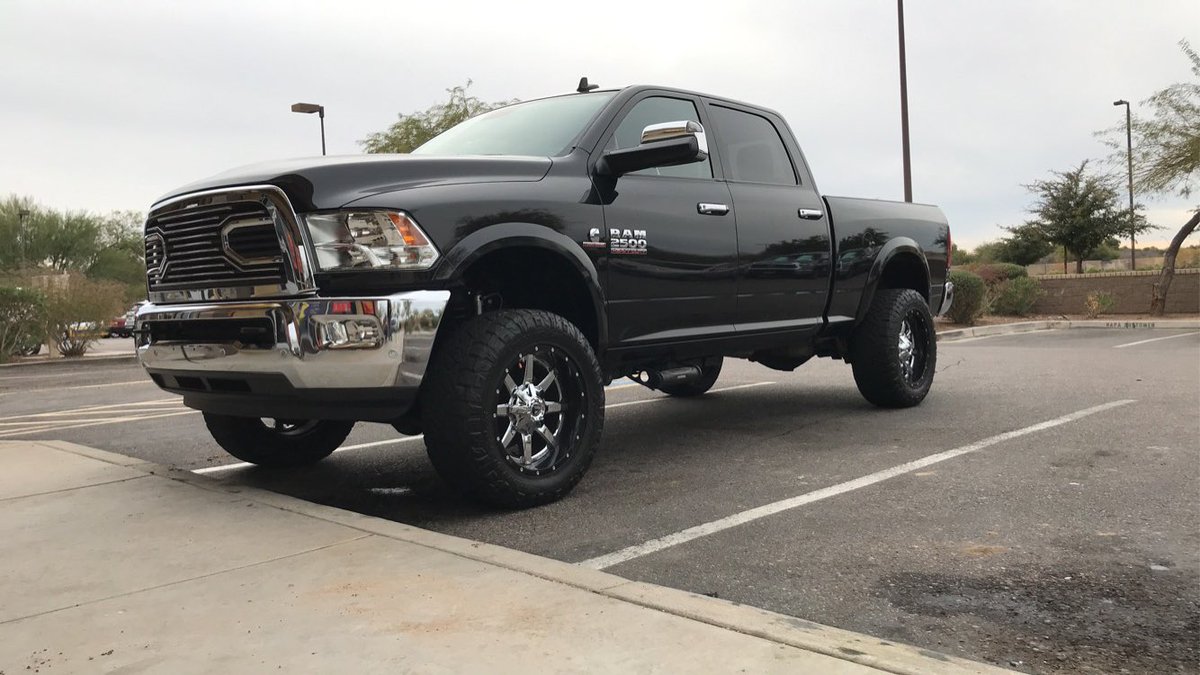 HunterJ___'s tweet image. 2020 has done me pretty well so far 😍❤️