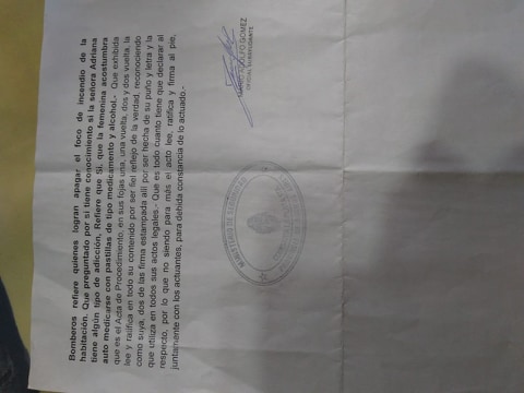 #Urgente a Rita de la La Plata, su madre le Incendio la Casa en calle 22 entre 70 y 71 se le destruyo el living, la cocina y una habitacion Necesita Chapas, 2 Puertas, Ventana, Tirantes, 1 Cama, 1 Roperito y Alimentos.
Ella y su Hija Violeta son #InsulinoDependientes 221-4370150