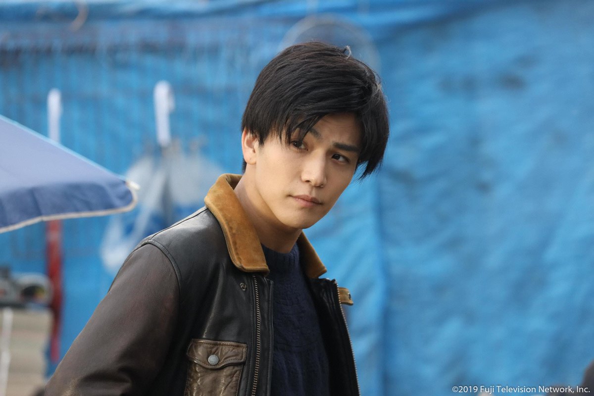 과거 대도로 활동을 했었던 치매에 걸린 할아버지가 행방불명이 되자 어린 손자 토라오는 납치라고 주장하며 시시오에게 사건을 의뢰한다. 미스터...