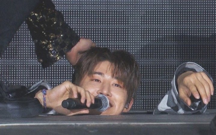 chillyychoi's tweet photo. I Will wait your preparation, i Promise 🖤🖤 Cepat kembali Kim Hanbin ❤️❤️
#HeartsForHanbin #HANBIN #hanbiniseverything #hanbin_새롭게시작해 https://t.co/inn6EF3Wdz
