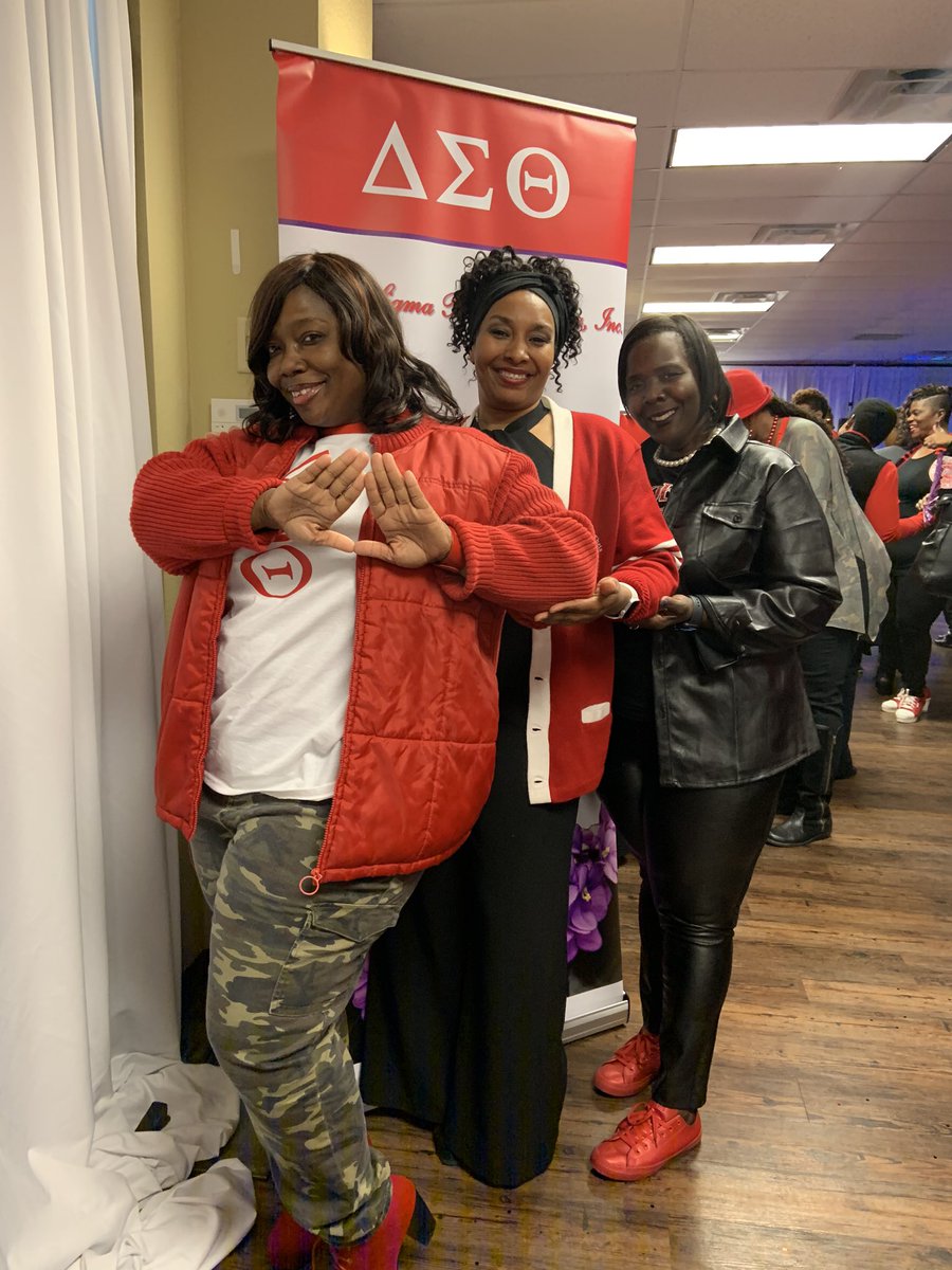 conda_ross's tweet photo. Happy Founders Day, Sorors!! #fall91 #ThetaNu #SWDCA #J13 https://t.co/5ItdLI95xR