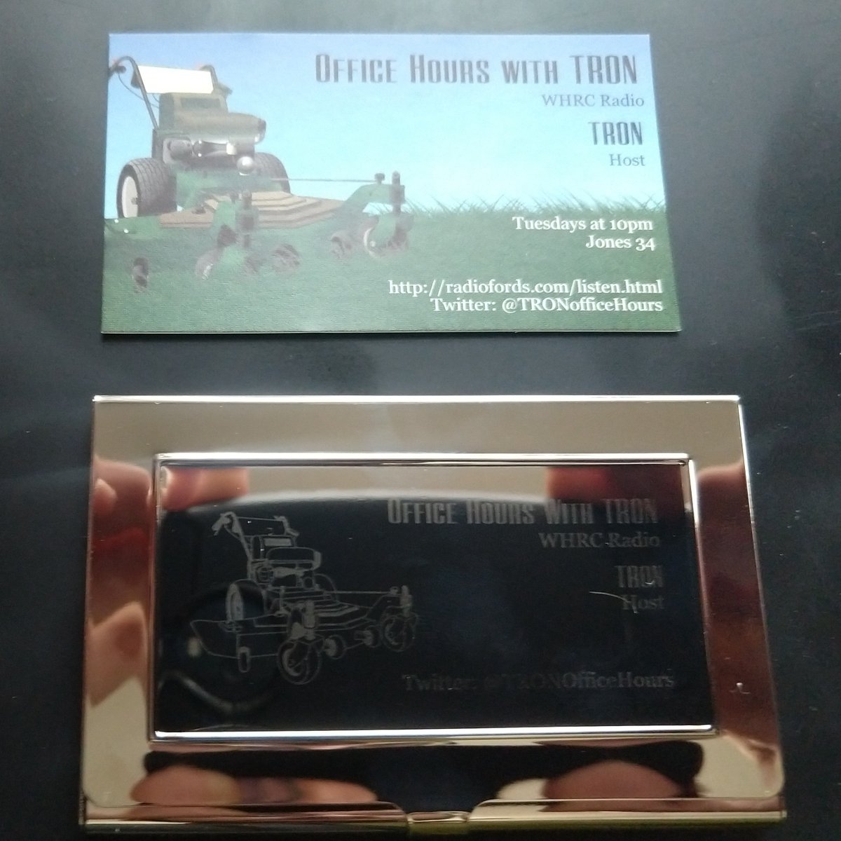 TRONofficehours's tweet photo. Hey twitter, just popping in to show off my new bling, an engraved business card holder. #OfficeOfficial https://t.co/hb0OhPcy59