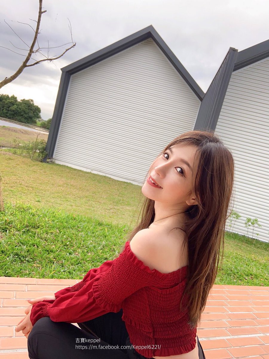 感覺喜歡右的人比較多🤣

#作品撮り #攝影 #自拍 #裏アカ女子 
#photography #photooftheday #photo #photographer #art #arts #Camera #tbt #travel #love #instagood #model #iphone https://t.co/LGQ2rrVAoX