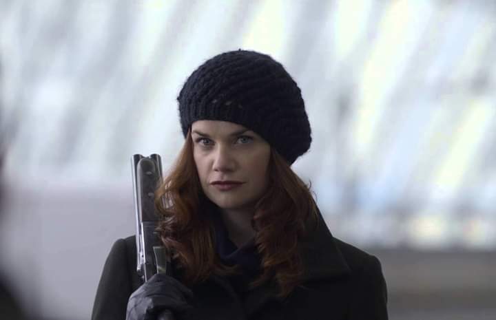Happy birthday Ruth Wilson aka crazy Alice in Luther with Idris Elba.   