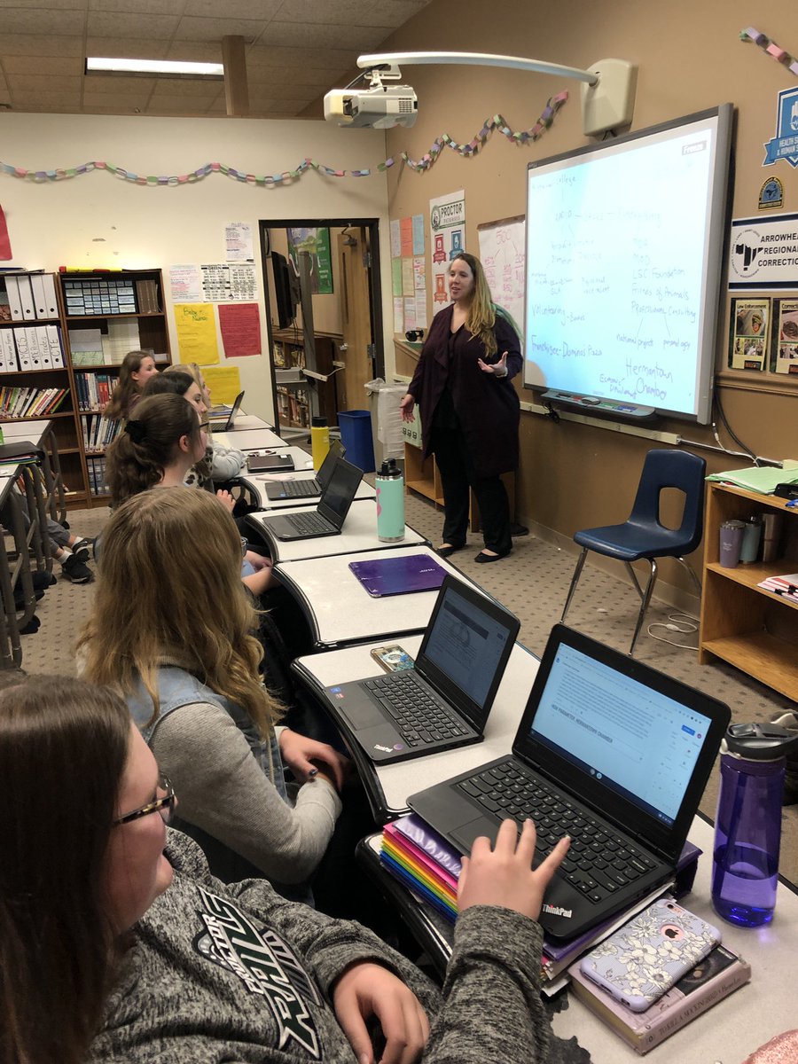proctorpathways's tweet photo. Executive Director of the Hermantown Chamber of Commerce Kim Parmeter spent today talking with our students about several business related topics including the non-profit sector, franchising, radio broadcasting, sales and more! #proctorpathways https://t.co/5fTDkq4CYz