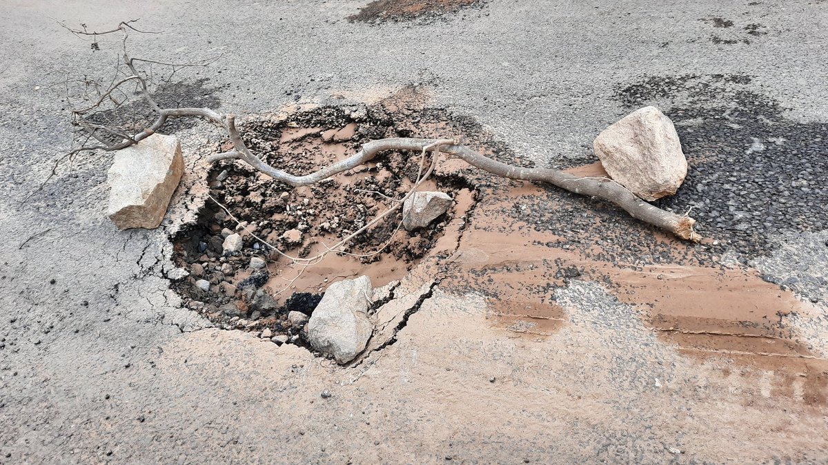TheLakeRoadGuys's tweet image. @chairmanbwssb @BBMPCOMM @hsrltrafficps Due to pipe burst huge crater is formed  in the middle of the road. Seems it will cave in. At least 25 diff school  buses come in #HNhalliLakeRoad everyday. Pls help. 

Exact location: maps.app.goo.gl/rudPNCy7Ss3h9R…

@kdevforum @Dkhallirising